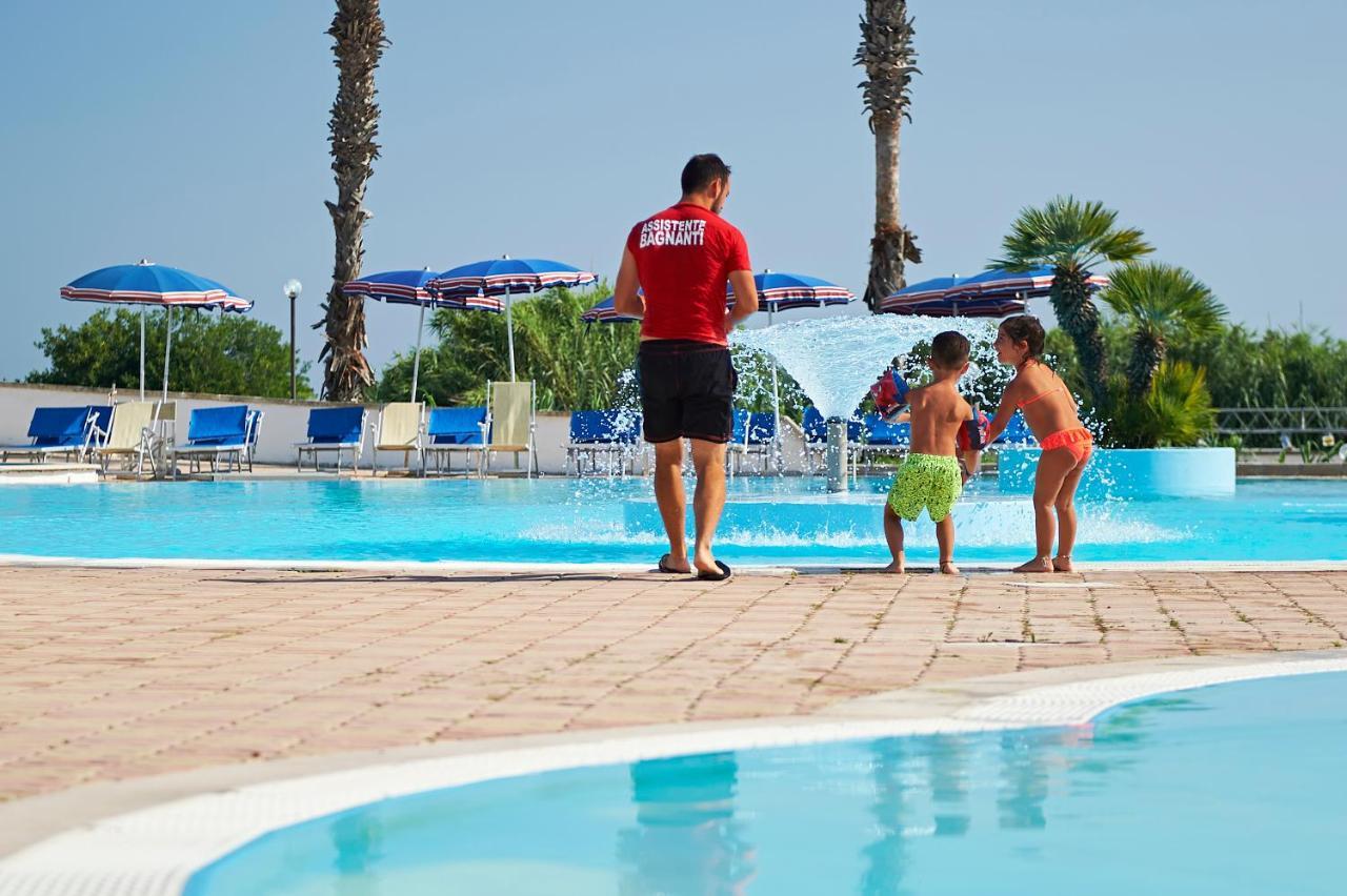 Alba Azzurra - Cdshotels Torre dell'Orso Ngoại thất bức ảnh