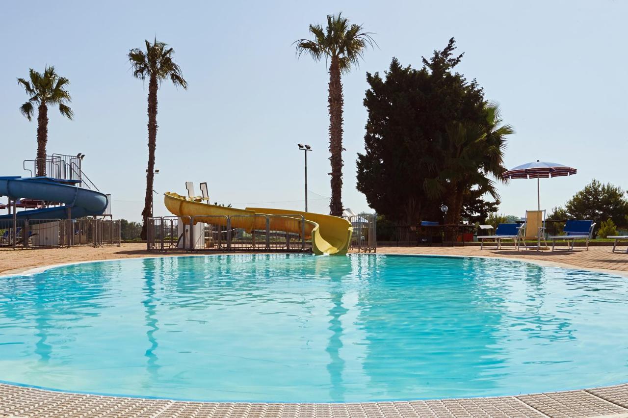 Alba Azzurra - Cdshotels Torre dell'Orso Ngoại thất bức ảnh
